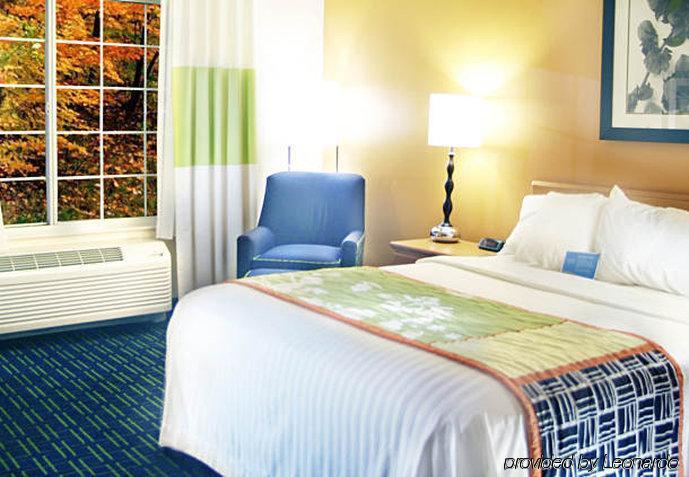 Fairfield Inn And Suites By Marriott Cincinnati Eastgate Pokoj fotografie